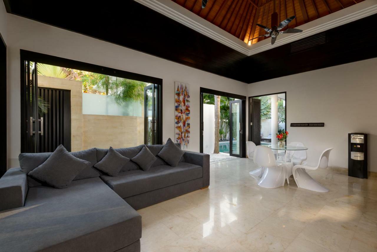 Villa Maharani Seminyak Exterior foto